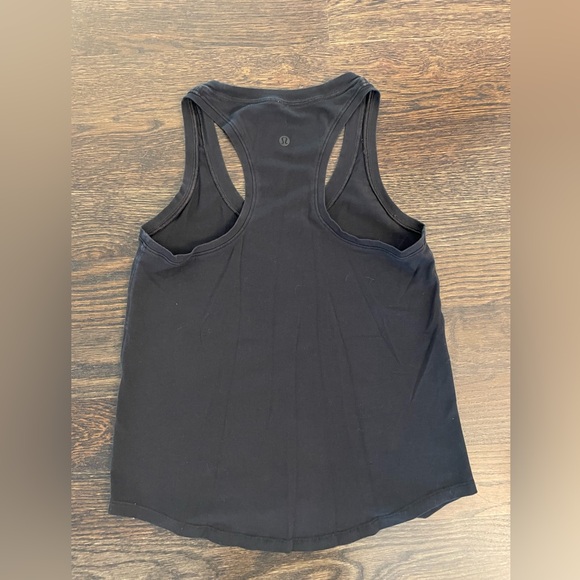 lululemon - THREE Love Air Tanks - Picture 1 of 7